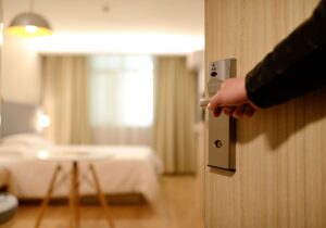 The Pitfalls of Pursuing 100% Occupancy in Hotels During Low Season